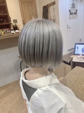 ノル(Knoll) ハイトーン/グレー/イメチェン/2ブロック/刈り上げ[銀座/日比谷]