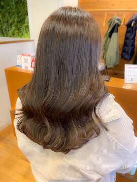 ソッカ(socca) 人気のミディアムレイヤーボブ