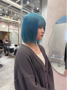 ロンド レア 天神大名店(Lond Le’a) 天神大名ダブルカラーケアブリーチハイトーンターコイズブルー