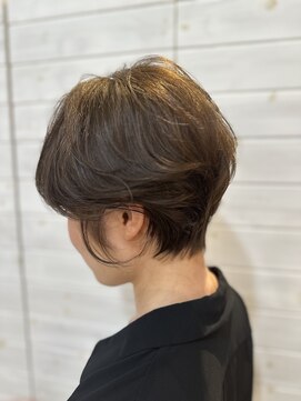 シャイン(Shine) 大人可愛いショートボブ