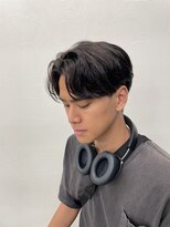 ソソ(soso)&nbsp;くせ毛を活かしたセンターパート