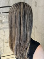 プラスシー(+C)&nbsp;大人の地毛にハイライトで白髪ぼかし/薬院地毛にハイライト