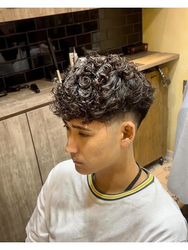 グルーマーズトウキョウ(GROOMER/S TOKYO) スペインカール