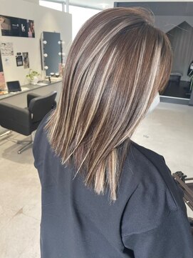 キング 枚方店(K!ng) 縮毛矯正髪質改善ハイライトレイヤーカット枚方美容室エクステ