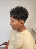 刈り上げアップバングショートスパイラルパーマ