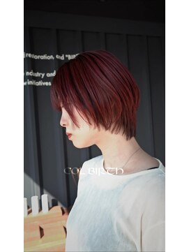 コルバース(COL BIRTH) 【yui担当】ウルフカット/ワインレッド