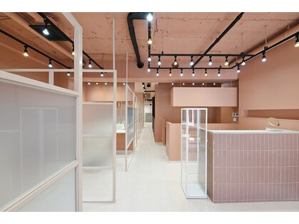 ネウィ 調布(newi)の写真