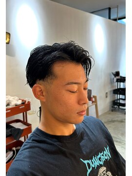 ビハインドザカーテン(BEHIND THE CURTAIN) 【スタイリングを楽に】フェードスタイル