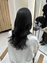 ジーナ 吉塚(Zina)&nbsp;くびれ巻き ブルーブラック【福田れん】吉塚美容室 髪質改善