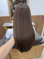 アンボス(Ambos)&nbsp;透明感あるグレージュカラー！