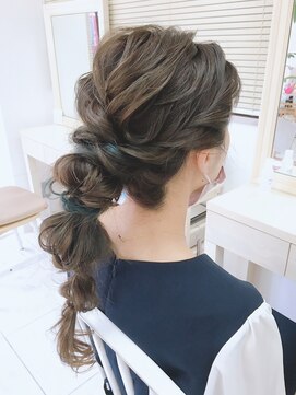 リサ 恵比寿(risa.) 玉ねぎ×編み下ろしポニー