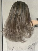 おしゃれ女性におすすめ♪ハイライトバレイヤージュ