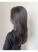 筋感のある細めハイライト外国人風オフィスで浮かないハイライト