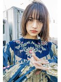 グレージュカラーシルキーべージュ、デザインカラー斜めバング