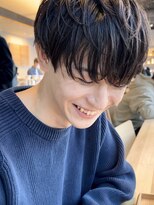 ノイ(noi)&nbsp;センターパートニュアンスパーマ刈り上げツーブロックメンズヘア