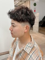 ファクト(FACT SPA)&nbsp;ツイストパーマ　フェードスタイル/大人パーマ