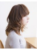 似合わせ小顔マッシュウルフレイヤーイヤリングカラーグレージュ