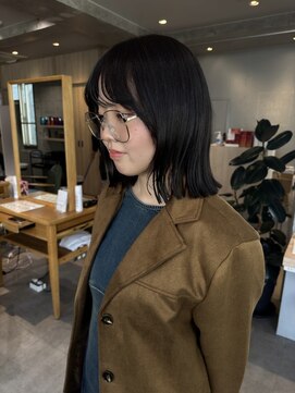 ゼストプラス(ZEST plus) シンプル黒髪ボブでおしゃれに