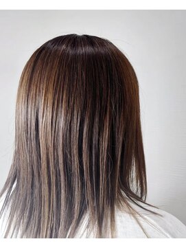 ヴィアーレアンクスタイル(VIALE Ank style) 明るい白髪染め