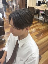 イエローコーン 金沢文庫店(YELLOW CORN)&nbsp;ニュアンスパーマ/センターパート/メンズカット/ツーブロック