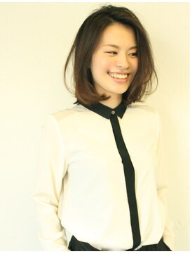 ソルト(Salt) ミディアムスタイル×ふんわりカール［福岡/天神/大名］