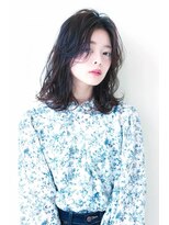 ヘアメイク シュシュ(Hair make chou chou)&nbsp;ツヤウェーブセンターパート【chou-chou 北林夏実】