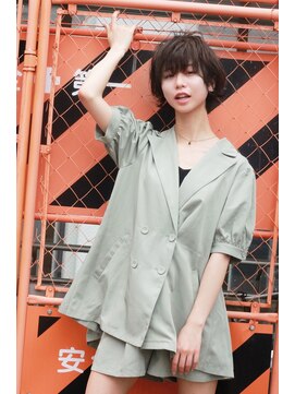 シュバルツ(schwarz) 外ハネパーマ+ミニショート