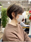 美シルエット・立体感大人ショート・アッシュベージュ【BISA】