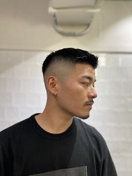メリケンバーバーショップ フクオカ(MERICAN BARBERSHOP FUK) かきあげナチュラルフェード