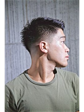 モイ(moy) フェードカット バーバースタイル スキンフェード〔浅草/上野〕