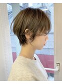 横顔美人大人ショート