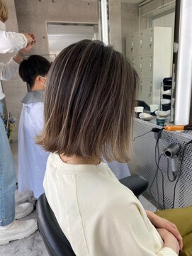 イキ 表参道(iki omotesando) モード/無造作ウェーブ/大人ガーリー[表参道駅]