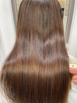 エスカーラ 表参道(THE ESCALA) @aidaman321 髪質改善/髪質改善縮毛矯正/髪質改善トリートメント