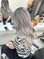 ブレンド 渋谷(BLend)&nbsp;ハイライトカラーマチルダボブインナーグレージュ前髪