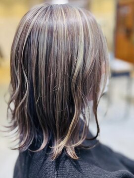 グランデュール 静岡インター通り店(GRANDEUR) ハイライトベージュカラー