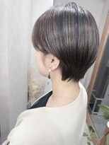 イルウィ(irwi)&nbsp;【ハイライトカラー】シアーカラー　こなれ感　ショートヘア