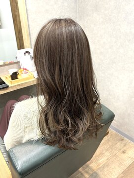 リベストバイジェービー 稲毛(li best. byjb) ホワイトグレージュ/チェリーブラウン/ミニウルフ[稲毛/稲毛駅]