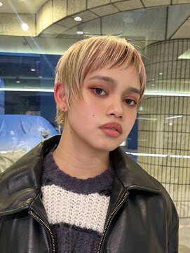 ダブ アオヤマ(DaB AOYAMA) ハイトーンショートベビーバングシャギーヘア