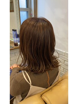 ミルク(MILK) 切りっぱなしミディアム×アッシュベージュ 30代40代50代