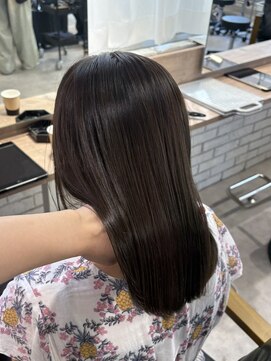 モク(mok) 縮毛矯正で毎日ツヤツヤの髪へ