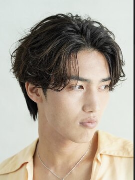 レタッチバイフィフス(RETOUCH by fifth) 原宿ニュアンスパーマ毛流れヘアセンターパート大人色気ヘア30代