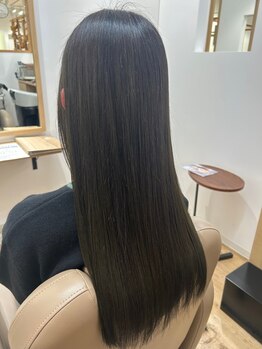 マオラ(mahola)の写真/髪に優しい厳選した薬剤×不要な汚れを取り除くmarbbで艶髪に☆パサつきやダメージが気になる方に◎