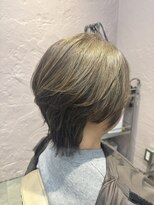 フッタ(Futta)&nbsp;ウルフショート×白髪ぼかし【西武新宿駅】【駅近徒歩1分】