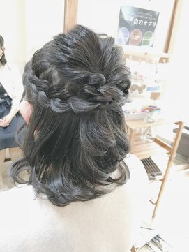 ロカット サロン(Roquat Salon) 編み込みハーフアップアレンジ【ヘアアレンジ　立川　卒業式袴】