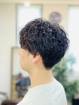 サンジュウナナドシー 大宮東口店(37.0℃) メンズショートツイストパーマスタイル