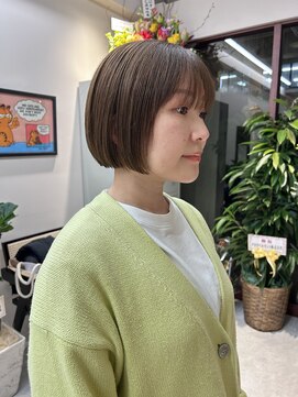 ルックアット(Look at) 【Look at】20代30代40代カーキベージュミニボブアッシュバング