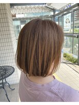 スタジオ アルファプラス 日暮里店(studio α+)&nbsp;ステップボーンカットカットボブショートハイライト白髪ぼかし