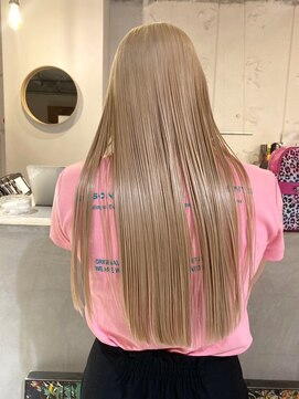 ルーム(Loom.) ハイトーン顔周りレイヤーカットケアブリーチブリーチカラー