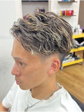 デプト(DEPT.) ツイストスパイラルフェードブリーチメッシュメンズカットパーマ