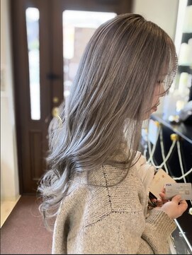 アンビ(ambi) シャドールーツ